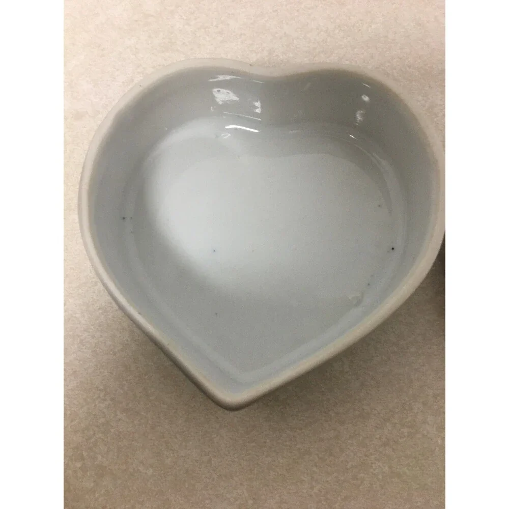 Chinese Porcelain Blue & White Heart Shape  Trinket Box